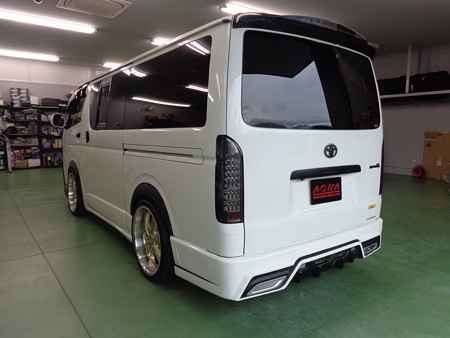 ハイエース　中古車納車２