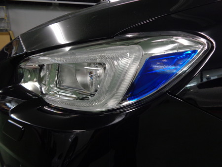 レヴォーグ　富山県　ヘッドライトフィルム施工ブルー