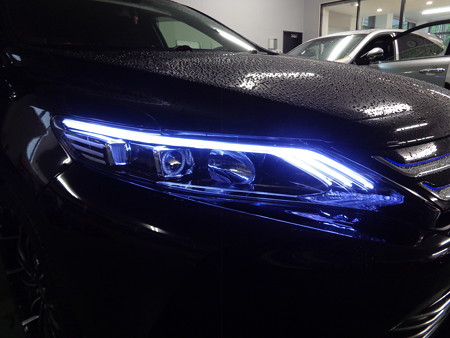 ハリアー　埼玉県　ＮＥＷアウディ風ＬＥＤ　ホワイト