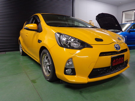 トヨタＡＱＵＡ　イカリング取付・リアルームランプ増設加工