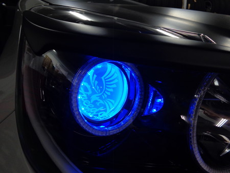 トヨタＡＱＵＡ　愛知県　プロジェクター内ＬＥＤ取付　フリーダムロゴ