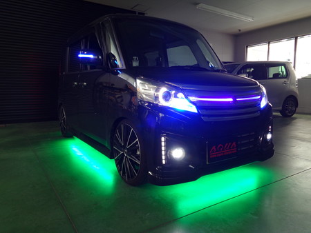 スペーシア　福井県　アンダーネオン取付２