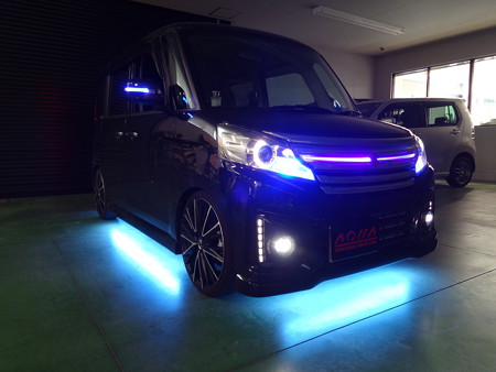 スペーシア　福井県　アンダーネオン取付１０