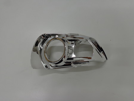 アルファード３０　ヘッドライトインナーブラックアウト　塗装前３