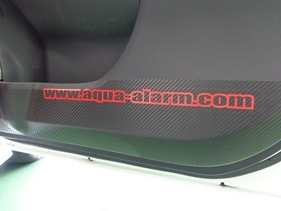 トヨタＡＱＵＡ　ドアパネル傷防止シート　ロゴカラー　レッド