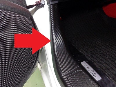 Ｓ６６０　キックパネル傷防止シート　外側