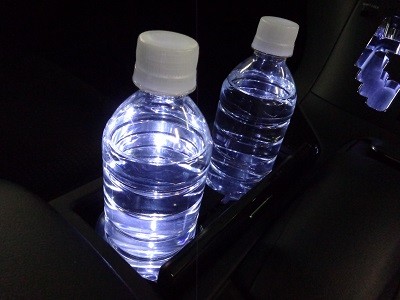 レクサスＲＸ　大阪府　ドリンクホルダーＬＥＤ　ホワイト