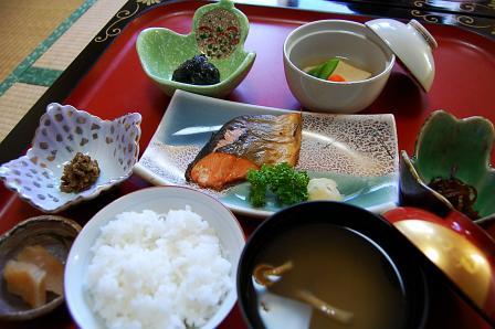 朝食