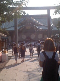 本日の靖国神社(7月16日、みたままつり)