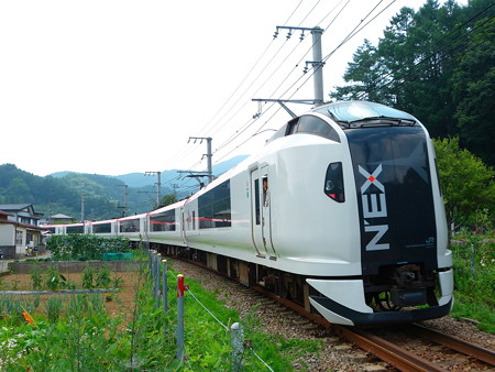 富士急行にNEX