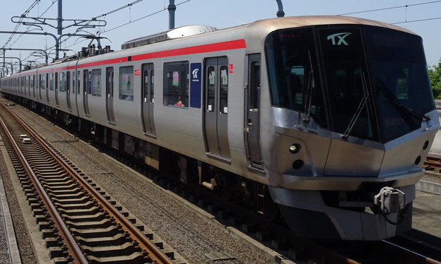 首都圏新都市鉄道つくばｴｸｽﾌﾟﾚｽ線TX-2000系(かしわ記念当日)