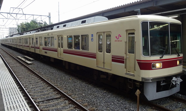 新京成電鉄新京成線8800形