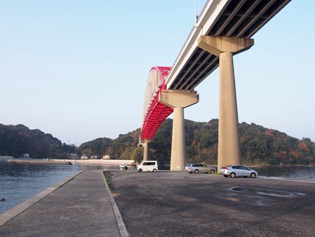 笠戸大橋 笠戸大橋を下から見上げる撮影スポットで初日の出 マーチ改め Br インサイト ドライブステーション