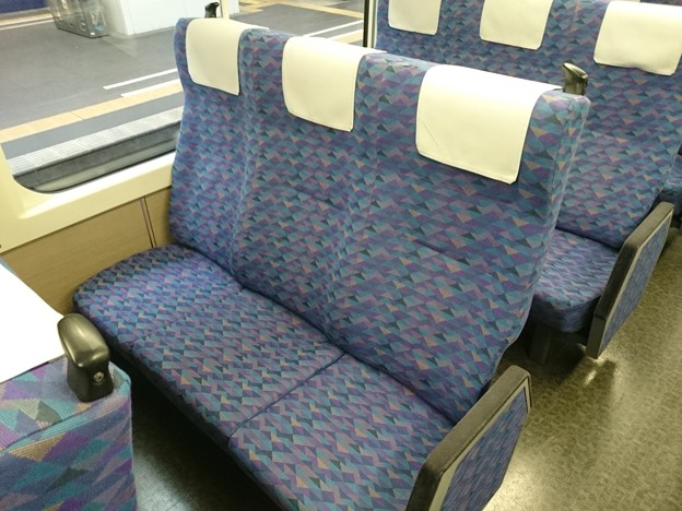E4系 自由席 座席