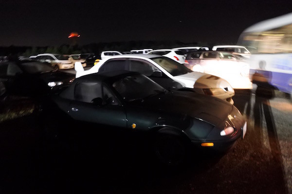 新千歳空港近くの駐車場でVR-Bと再会