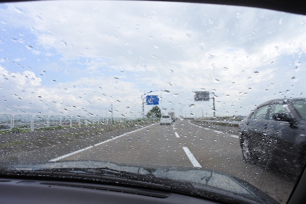 雨に降られるも、オープンのまま乗り切って 雨に降られるも、オープンのまま乗り切って