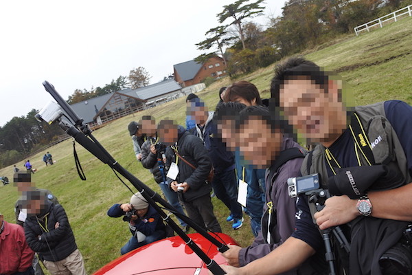 棒を持った怪しい二人。「ぼうず」
