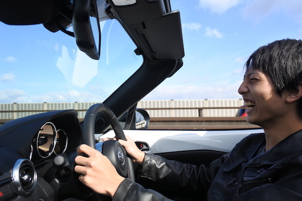 免許を取って初めてのMTの運転