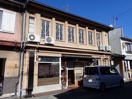 28 11 岐阜 飛騨高山の町並み 1