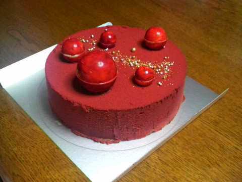 昨日の赤いクリスマスケーキ 中身はチョコムースとピスタチオの ムー 写真共有サイト フォト蔵