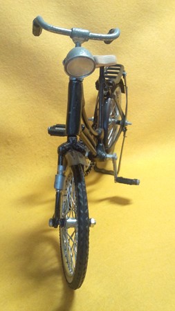 前から。現品限り 金属製 自転車 置物 模型